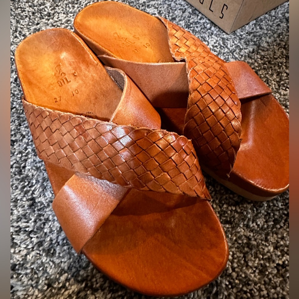 Sols brand cafe tori sandals new in box